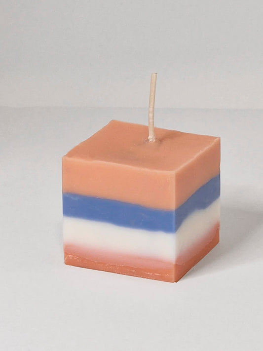 Cube - vierkant koolzaadwas kaarsje wit, blauw, oranje