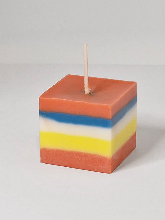 Cube - vierkant koolzaadwas kaarsje wit, blauw, oranje, geel