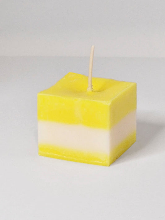 Cube - vierkant koolzaadwas kaarsje Wit, geel